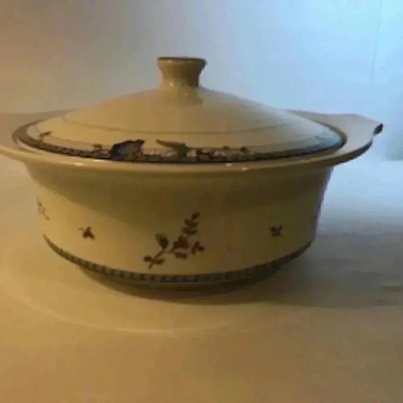 Oneida Vintage Blue Lattice 2 Quart Round Covered Casserole W/ Lid Fine Porcelai - Picture 6 of 11